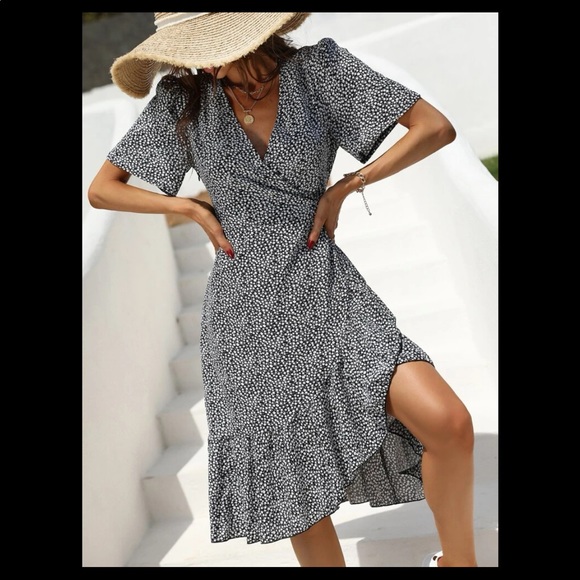 BRAND NEW DITSY FLORAL OVERLAP COLLAR RUFFLE TRIM WRAP DRESS - Picture 8 of 9